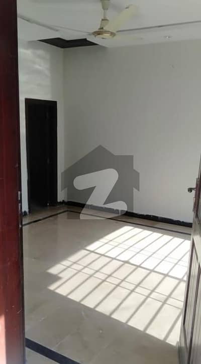 پی ڈبلیو ڈی ہاؤسنگ سکیم اسلام آباد میں 3 کمروں کا 14 مرلہ زیریں پورشن 88.0 ہزار میں کرایہ پر دستیاب ہے۔