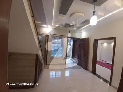 ڈی ۔ 12/3 ڈی ۔ 12,اسلام آباد میں 2 کمروں کا 4 مرلہ زیریں پورشن 74.0 ہزار میں کرایہ پر دستیاب ہے۔