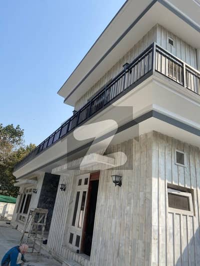 2 Kanal Spacious House For Rent.