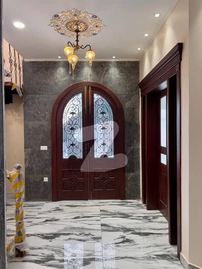 Ready To Buy A Prime Location House 10 Marla In Wapda Town Phase 1 - Block E