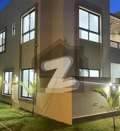 4 Bed DDL 125sq Yard Villa FOR SALE At Precinct 15 All Amenities Nearby Including MOSQUE, General Store & Parks