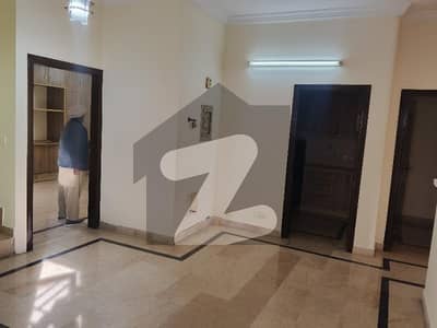 10Marla UPPER Portion For Rent In Bahria Town Phase 4