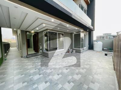 14 MARLA BEAUTIFUL HOUSE FOR RENT