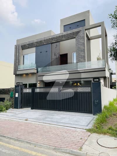 بحریہ آرچرڈ فیز 1 ۔ ایسٹزن بحریہ آرچرڈ فیز 1,بحریہ آرچرڈ,لاہور میں 5 کمروں کا 10 مرلہ مکان 4.15 کروڑ میں برائے فروخت۔