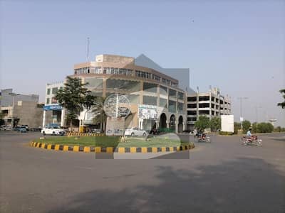 پیراگون سٹی - امپیریل 2 بلاک پیراگون سٹی,لاہور میں 8 مرلہ کمرشل پلاٹ 1.65 کروڑ میں برائے فروخت۔