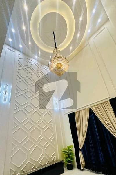 Prime Location 1 Kanal House In Stunning Wapda Town - Block B2 Is Available For sale