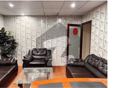 مین بلیوارڈ گلبرگ گلبرگ,لاہور میں 3 کمروں کا 8 مرلہ دفتر 1.7 لاکھ میں کرایہ پر دستیاب ہے۔