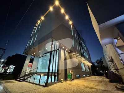 گلبرگ بزنس اسکوائر گلبرگ,اسلام آباد میں 11 مرلہ عمارت 31.0 کروڑ میں برائے فروخت۔