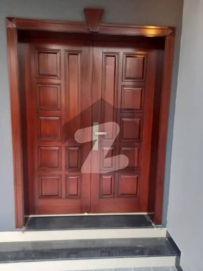 نیول اینکریج اسلام آباد میں 4 کمروں کا 1 کنال مکان 6.7 کروڑ میں برائے فروخت۔