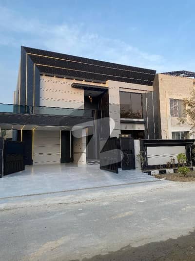 ویلینشیاء ہاؤسنگ سوسائٹی لاہور میں 6 کمروں کا 1 کنال مکان 6.5 کروڑ میں برائے فروخت۔