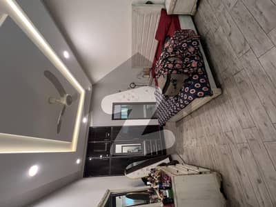 پیراگون سٹی لاہور میں 4 کمروں کا 10 مرلہ مکان 2.5 لاکھ میں کرایہ پر دستیاب ہے۔