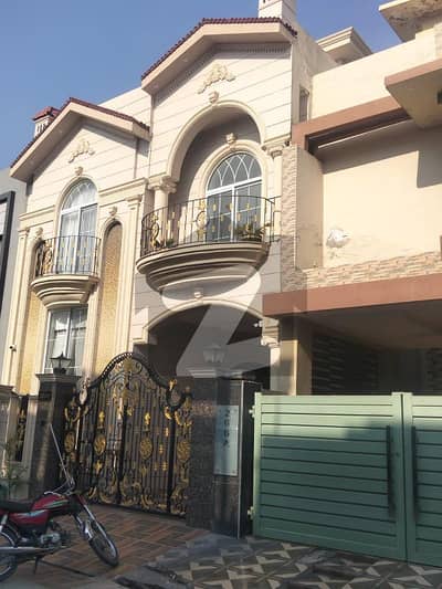 3 Beds 5 Marla Spanish Prime Location House for Sale in DHA 9 Town Lahore.