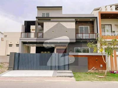 ڈی ایچ اے فیز 3 ڈیفنس (ڈی ایچ اے),لاہور میں 3 کمروں کا 10 مرلہ مکان 1.7 لاکھ میں کرایہ پر دستیاب ہے۔