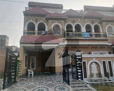 ملٹری اکاؤنٹس ہاؤسنگ سوسائٹی لاہور میں 6 کمروں کا 8 مرلہ مکان 3.2 کروڑ میں برائے فروخت۔