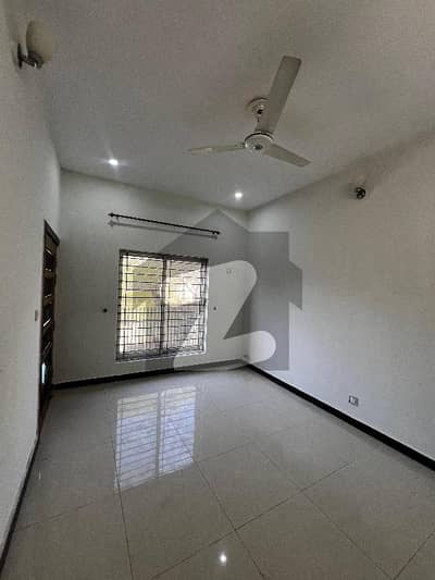 4 Marla Ground Floor For Rent Near To Markaz