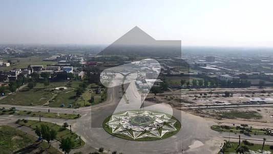 10 Marla Plot On Good Location