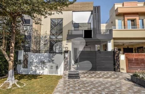 3 Beds 5 Marla Modern Design Prime Location House for Rent in DHA 9 Town Lahore.