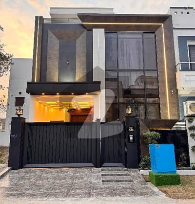 Idyllic Prime Location House Available In Citi Housing Society For sale