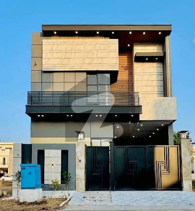Prime Location House For sale In Rs. 16500000