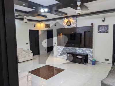 Khalid Bin Walid Road 2300 Square Feet Flat Up For Sale
