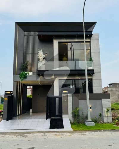 ڈی ایچ اے 9 ٹاؤن ڈیفنس (ڈی ایچ اے),لاہور میں 3 کمروں کا 5 مرلہ مکان 90.0 ہزار میں کرایہ پر دستیاب ہے۔