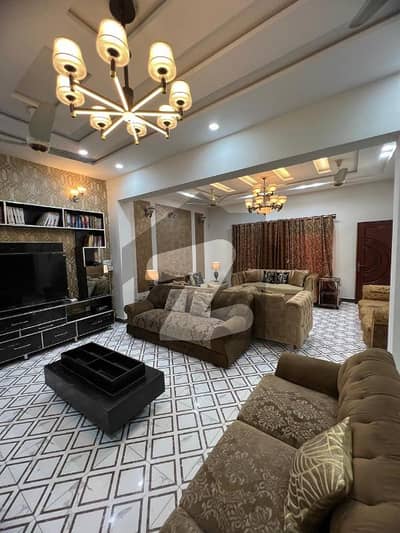 بحریہ ٹاؤن - ٹیپو سلطان بلاک بحریہ ٹاؤن ۔ سیکٹر ایف,بحریہ ٹاؤن,لاہور میں 5 کمروں کا 10 مرلہ مکان 2.85 کروڑ میں برائے فروخت۔