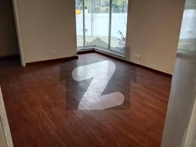 ڈی ایچ اے فیز 3 ڈیفنس (ڈی ایچ اے),لاہور میں 4 کمروں کا 1 کنال مکان 2.5 لاکھ میں کرایہ پر دستیاب ہے۔