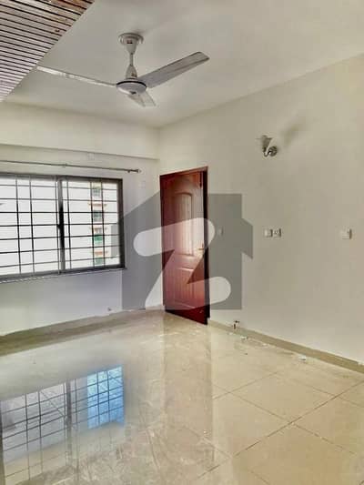 Beautiful 3 Bedroom Flat With Open View Urgent For Sale