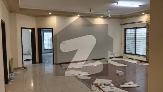 ای ۔ 11 اسلام آباد میں 6 کمروں کا 1 کنال مکان 3.5 لاکھ میں کرایہ پر دستیاب ہے۔