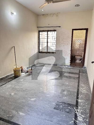 3 Marla 1st Floor Available for Rent   (Only for Small family and bachelors)