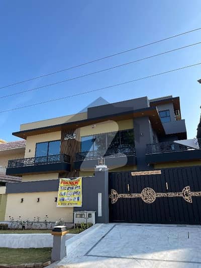 جی ۔ 11/1 جی ۔ 11,اسلام آباد میں 4 کمروں کا 8 مرلہ مکان 6.62 کروڑ میں برائے فروخت۔