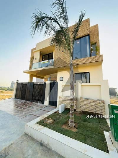 B 17 E Block 8marla Designer house for sale