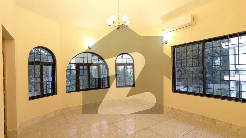 FOR RENT Luxury Renovated Double Unit House F_8/3 FOR RENT Luxury Renovated Double Unit House F_8/3