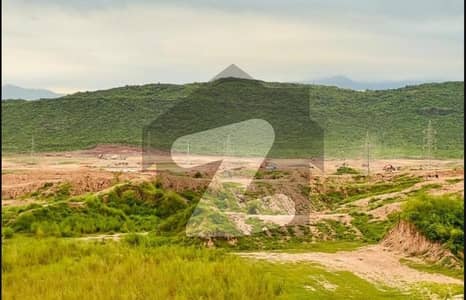 مارگلہ انکلیو مارگلہ ایونیو,اسلام آباد میں 1 کنال رہائشی پلاٹ 6.5 کروڑ میں برائے فروخت۔