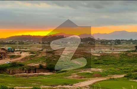 Prime Investment Opportunity  10Marla Plot with huge extra land Down payment already paid Flexible 3-year installment plan