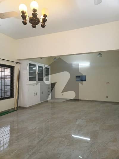 ایف ۔ 11 اسلام آباد میں 3 کمروں کا 1 کنال زیریں پورشن 2.5 لاکھ میں کرایہ پر دستیاب ہے۔