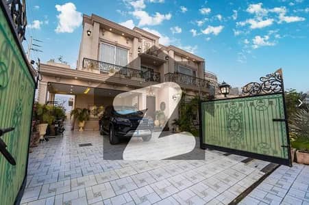 ڈی ایچ اے فیز 2 ڈیفنس (ڈی ایچ اے),لاہور میں 5 کمروں کا 1 کنال مکان 6.79 کروڑ میں برائے فروخت۔