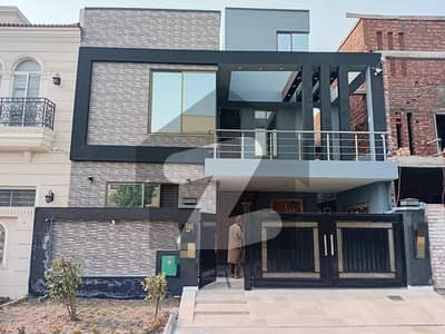 Modren 8 Marla House For Sale in Bahria Orchard Lahore