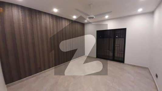 EXECUTIVE 1 KANAL HOUSE FOR RENT DHA PHASE 1