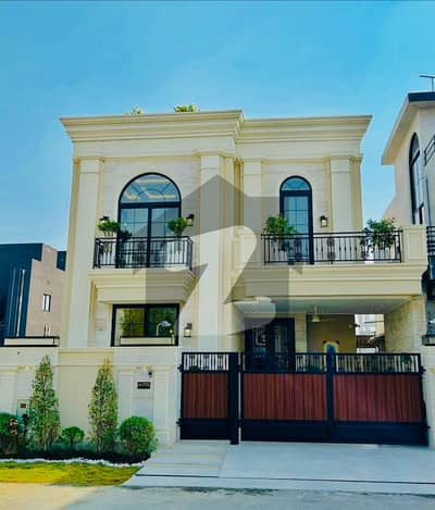 8 MARLA MODERN HOUSE FOR SALE IN DHA PHASE 9 TOWN