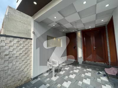 BRAND NEW HOUSE 5 MARLA AVAILABLE FOR SALE IN PHASE ONE BAHRIA ORCHARD LAHORE