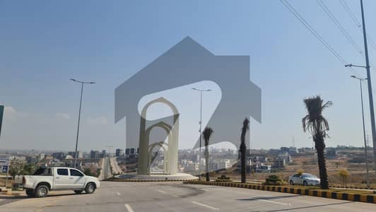 سینٹرل کمرشل ڈی ایچ اے ڈیفینس فیز 5,ڈی ایچ اے ڈیفینس,اسلام آباد میں 4 مرلہ کمرشل پلاٹ 5.1 کروڑ میں برائے فروخت۔