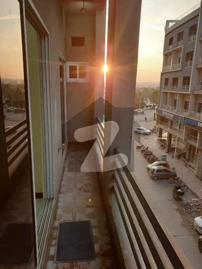 Studio Apartment in full maintain new palza Civic Center Phase4 Bahria Town Rawalipindi