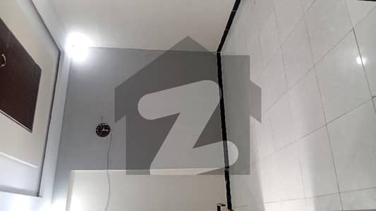 اسٹیٹ بینک آ ف پاکستان ہاؤسنگ سوسائٹی سکیم 33 - سیکٹر 17-اے,سکیم 33,کراچی میں 2 کمروں کا 4 مرلہ فلیٹ 35.0 ہزار میں کرایہ پر دستیاب ہے۔