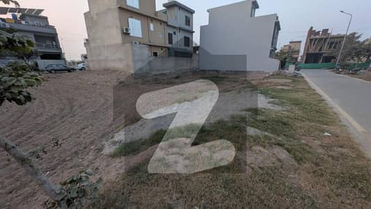 Golden Opportunity 10 Marla Plot, Orchard Block Park View City