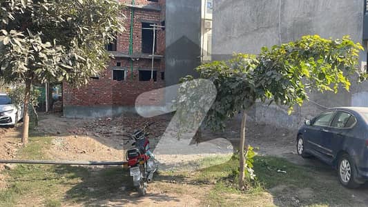 Premium 5 Marla Plot in Park View City