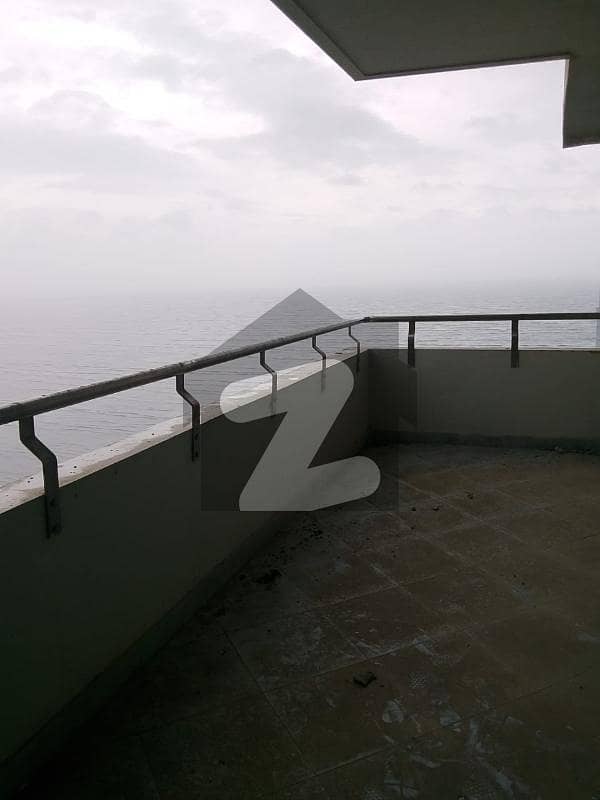 3-Beds Apartment Available For Rent 3-Beds Apartment Available For Rent