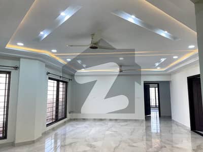 عسکری 6 پشاور میں 4 کمروں کا 14 مرلہ مکان 3.05 کروڑ میں برائے فروخت۔