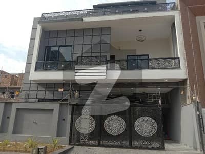 B-17, C Block, 8 Marla House For Sale.