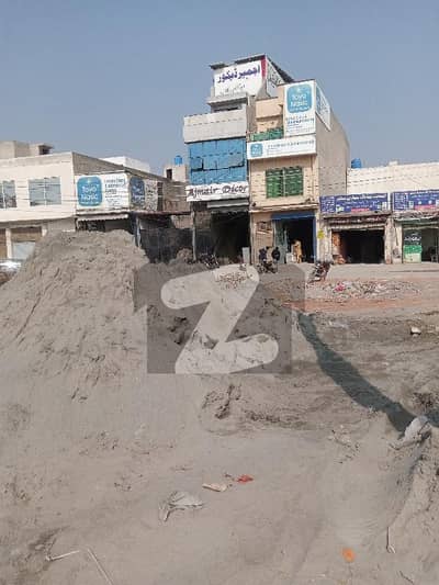 4 marla commercial plot main college road